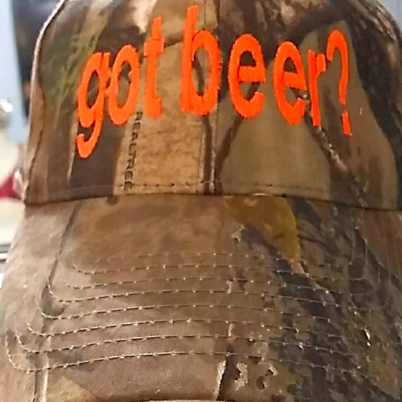 Realtree camo Other - Realtree camo Got beer?